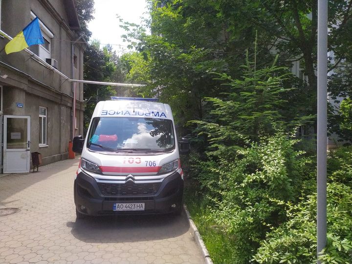 В Лікарні святого Мартина створено бригаду мобільної паліативної допомоги в складі лікаря-терапевта, лікаря-хірурга, психолога, двох медичних сестер, водія В Лікарні святого Мартина створено бригаду мобільної паліативної допомоги в складі лікаря-терапевта, лікаря-хірурга, психолога, двох медичних сестер, водія