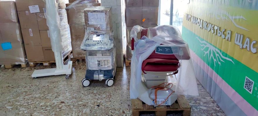Нещодавно лікарня отримала гуманітарну допомогу у відділення реанімації новонароджених з ініціативи депутата Мукачівської міськради Кристини Спачинської