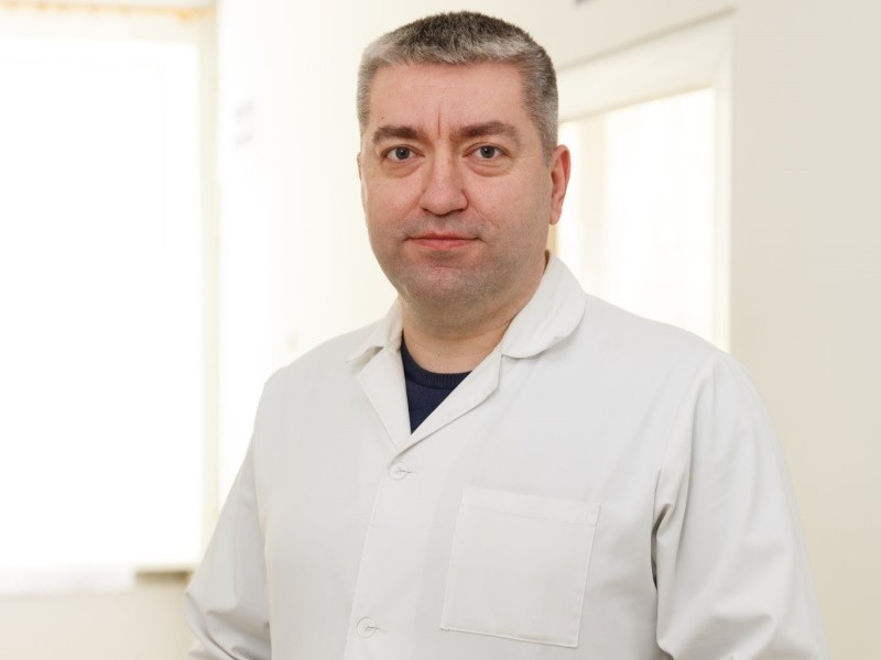 Семенко Олександр Анатолійович лікар-невропатолог неврологічного відділення