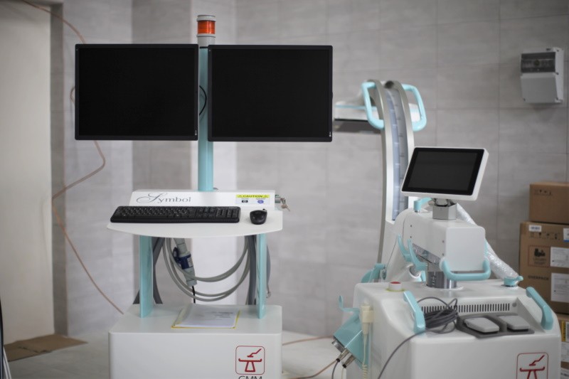 Нещодавно Лікарня святого Мартина придбала дороговартісну хірургічну рентгенівську систему типу C-дуга Symbol