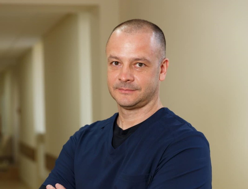 Васюта Василь Васильович - завідувач інфекційного відділення лікарні