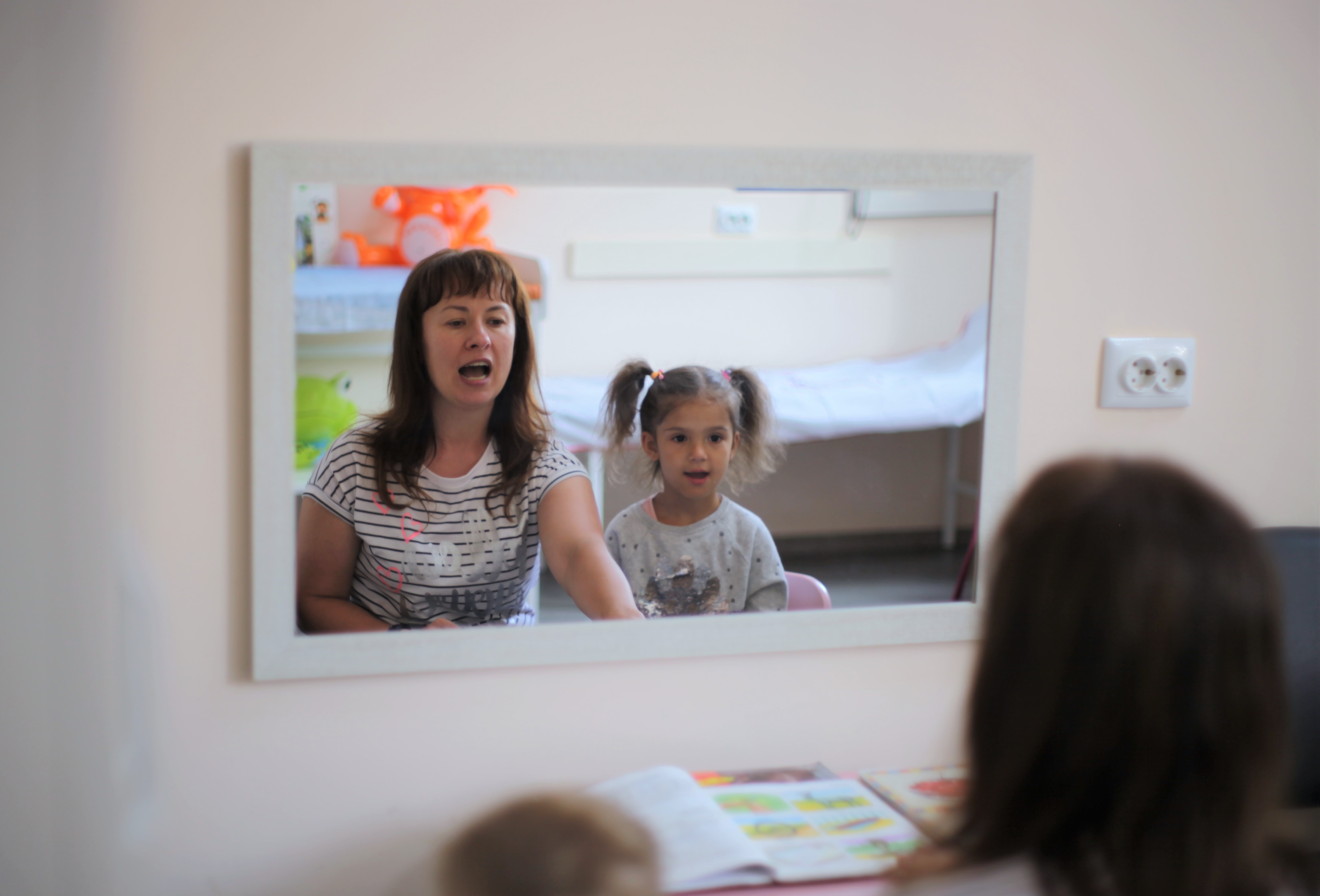 Заїкання — порушення темпу, ритму та плавності мови, зумовлене судомним станом м’язів мовленнєвого апарату