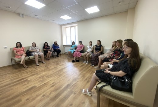 У Діагностичному центрі Лікарні святого Мартина продовжуються заняття для майбутніх матусь