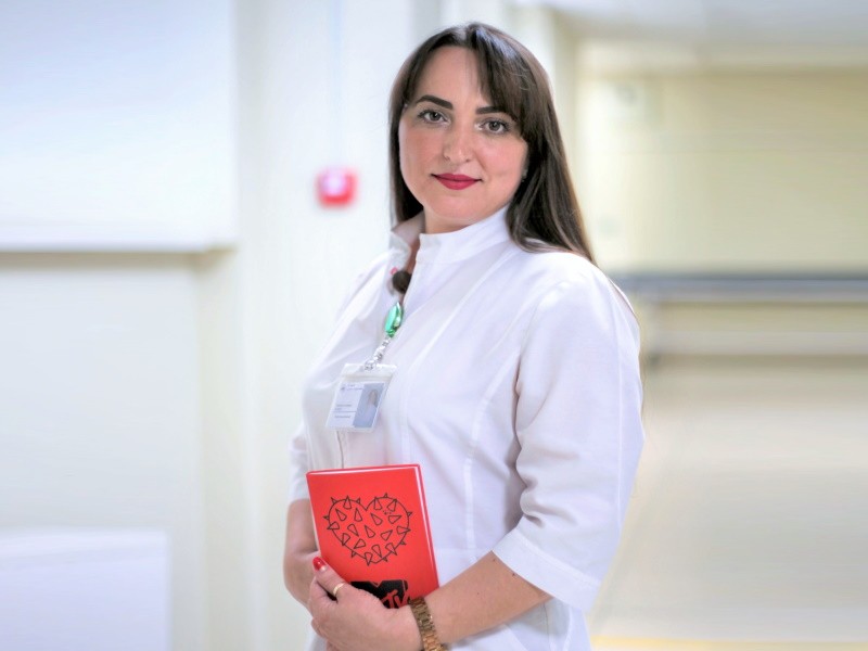 Тихненко Сніжана Іванівна cтарший рентгенолаборант діагностичного відділення лікарні