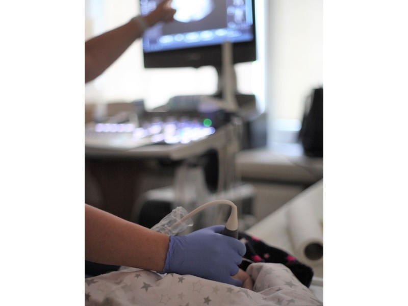 Після народження у пологовому відділенні Лікарні святого Мартина дітям безкоштовно проводять УЗД дослідження