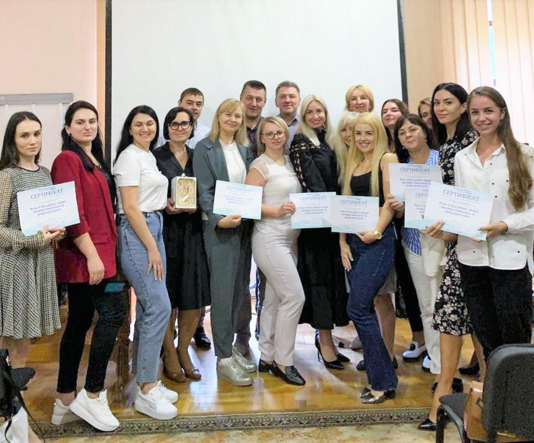 ЛІкарі акушер-гінекологи, а також лікарі УЗД прийняли участь у навчанні з пренатальної діагностики