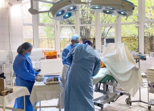 Щодня у Лікарні святого Мартина проводять десятки оперативних втручань