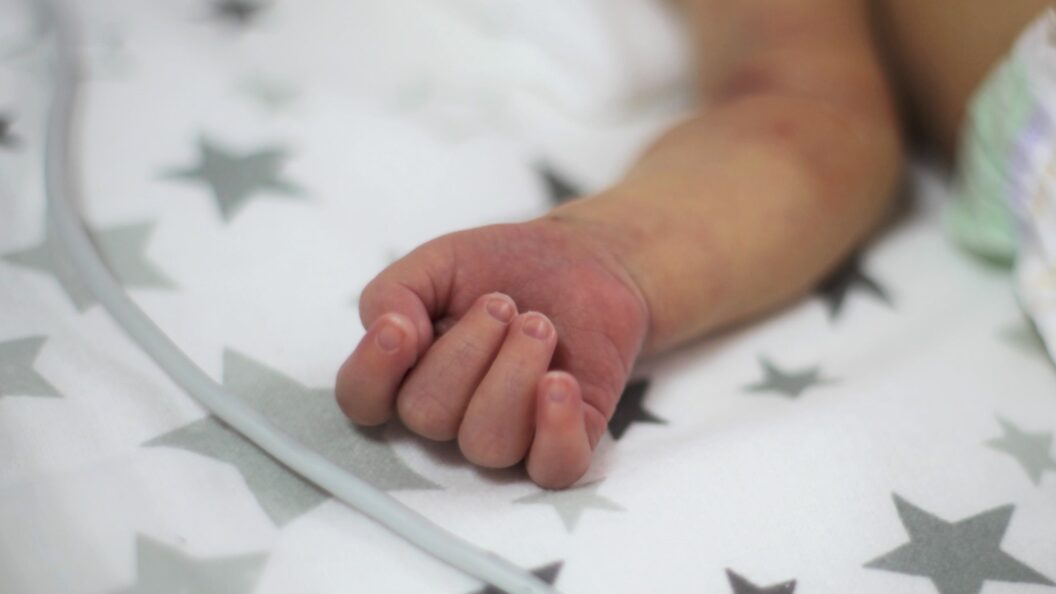 Віднедавна новонароджених дітей перевіряють на 21 захворювання