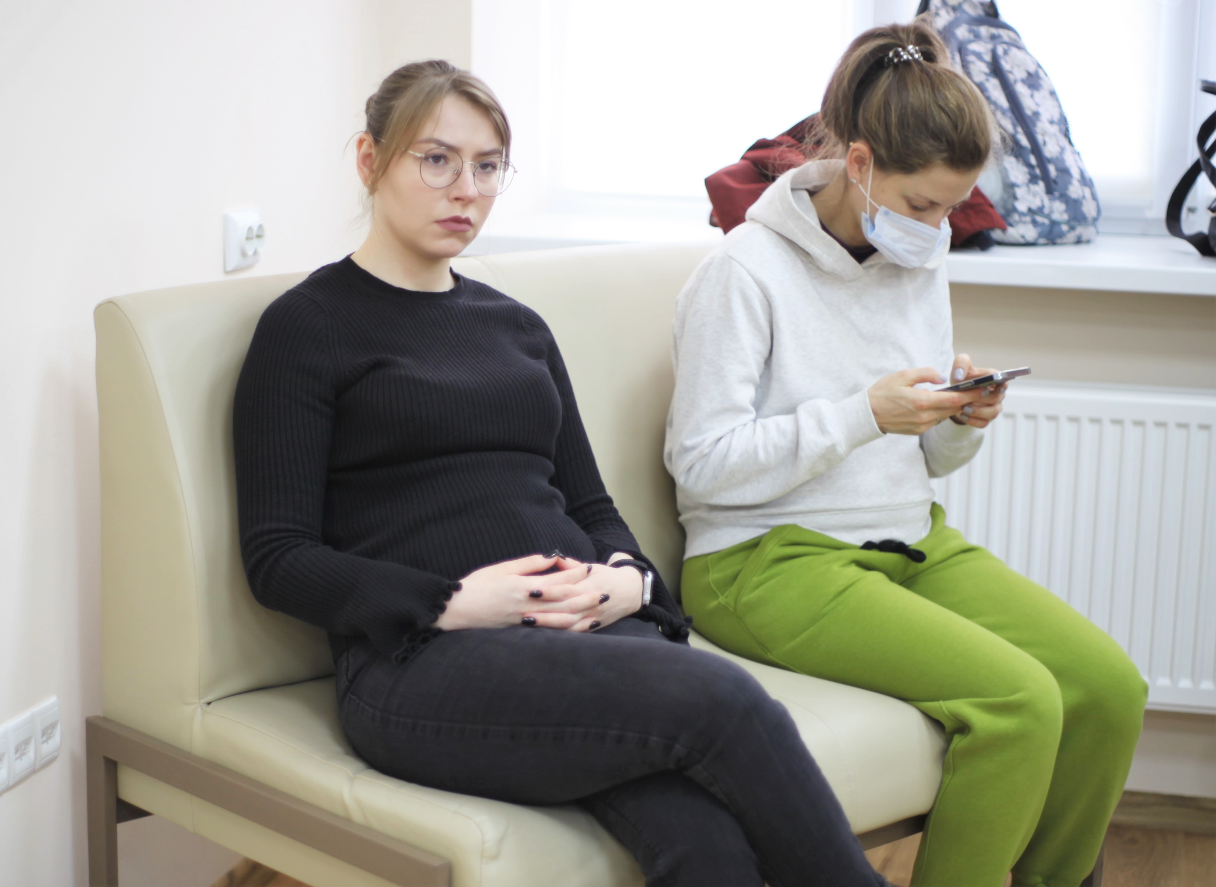 Чому вагітні жінки такі зосереджені на цьому фото?