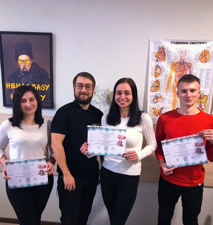 Участь у семінарі "Дитячий масаж та гімнастика. Робота з патологіями"