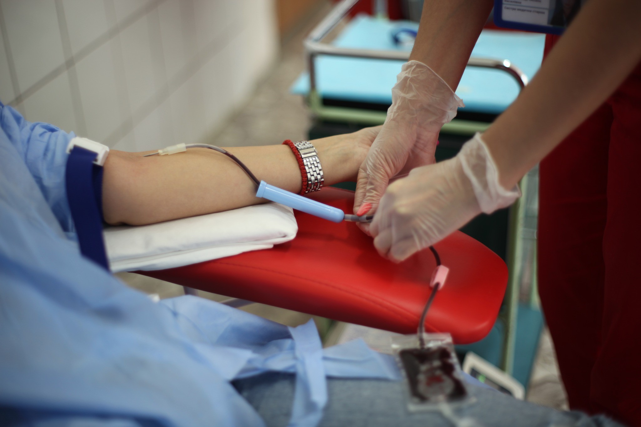 В Україні триває національна кампанія «Твоя кров може воювати»