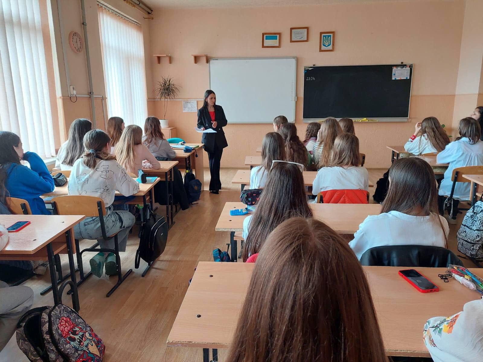 Наші лікарні часто беруть участь у розмовах з школярами
