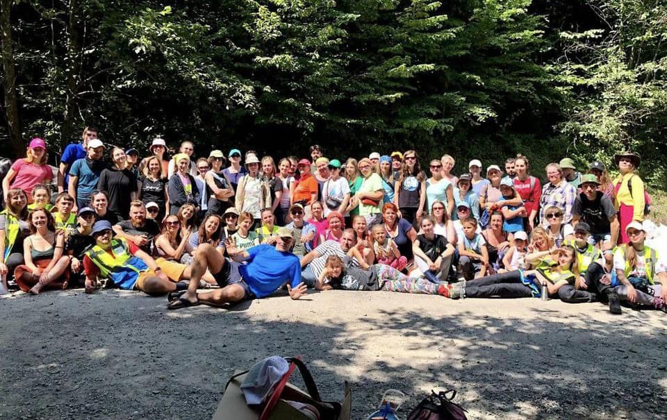 На Закарпатті екологічна ініціатива «Chysto.de» вже третій рік прибирає територію біля Вільшанського водосховища від побутового сміття