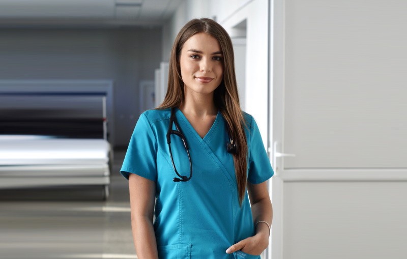 Павлик Ніколетта-Радислава Сергіївна - лікар-терапевт кардіологічного відділення