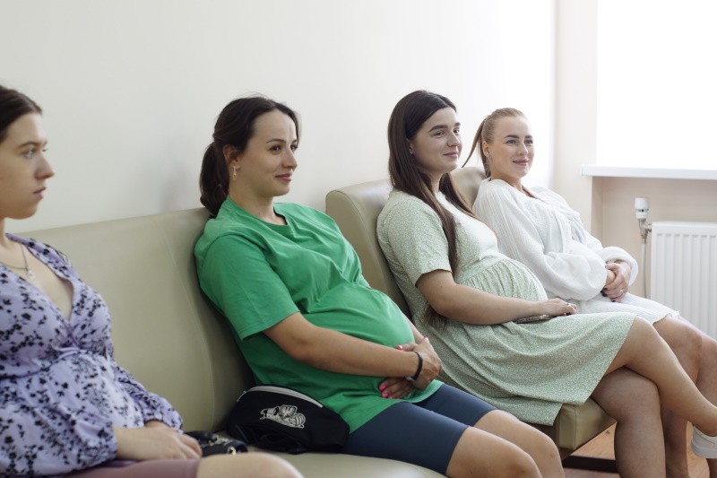 «Школа відповідального батьківства» - чудова можливість пройти курс занять для вагітних абсолютно безкоштовно