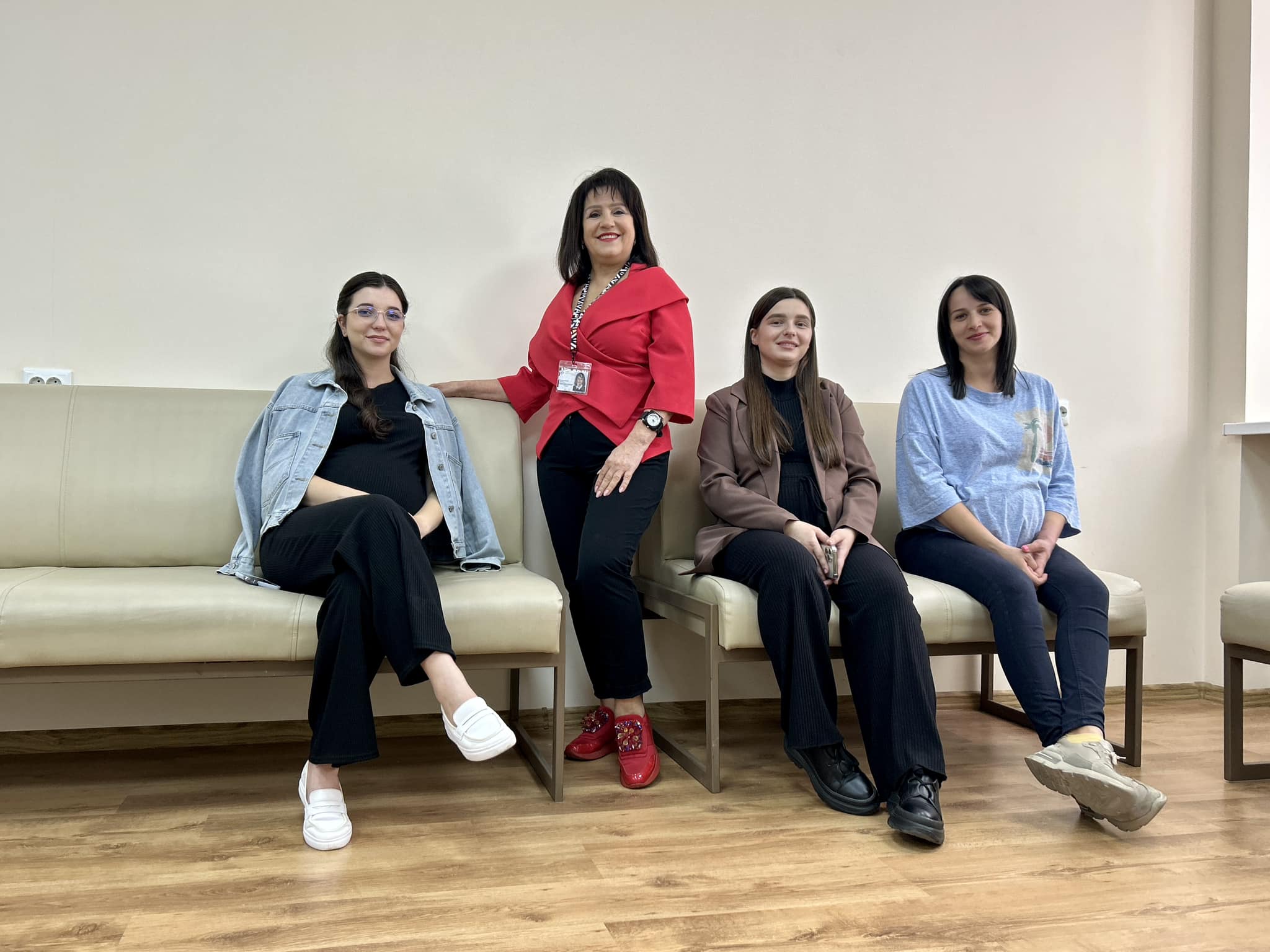 «Школа відповідального батьківства» - чудова можливість пройти курс занять для вагітних абсолютно безкоштовно