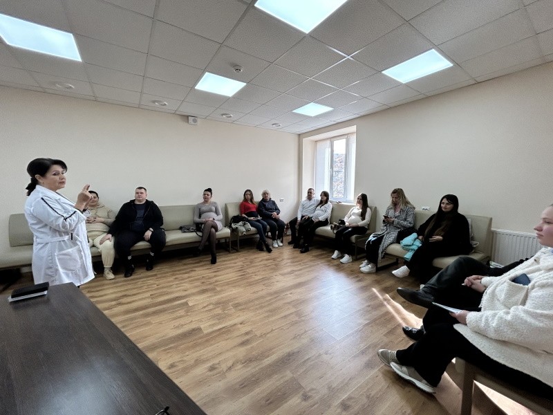 Нагадуємо, щочетверга о 12:00 відбуваються заняття у "Школі відповідального батьківства"