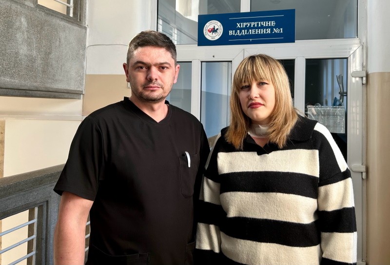 Лікарі -хірурги провели операцію з видалення частини щитоподібної залози