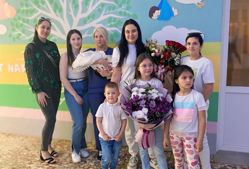 У Лікарні Святого Мартина за тиждень народилося 38 діток