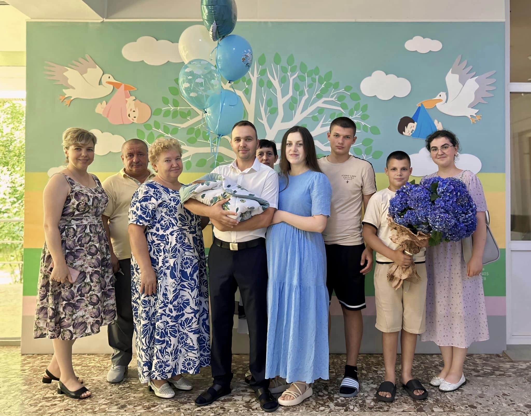 У Лікарні Святого Мартина за тиждень народилося 43 діток