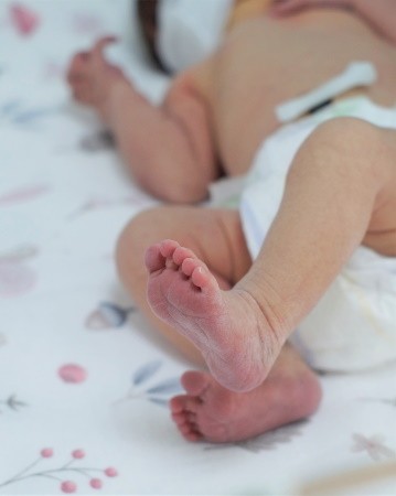 Навіщо у новонароджених беруть кров із п'яточки?