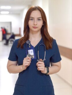 Кополовець Валерія Іванівна  —лікар-анестезіолог
