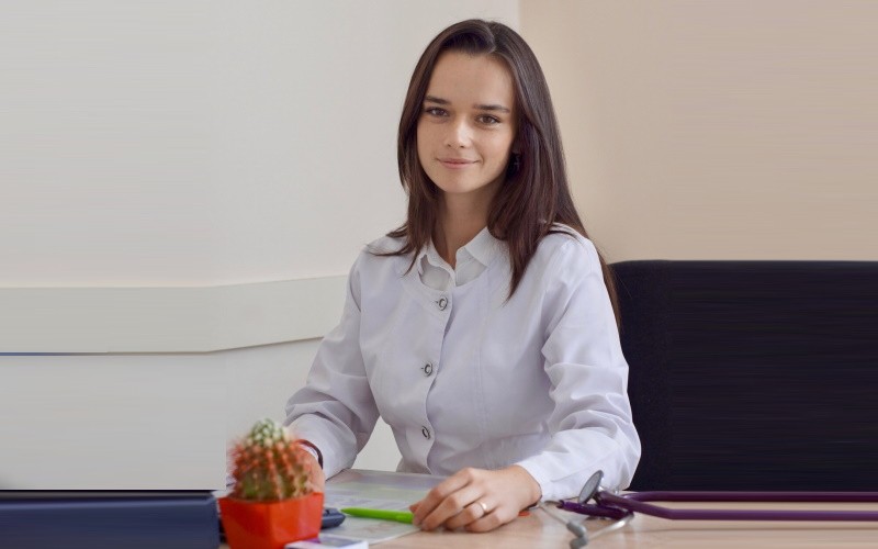 Молнар-Ігнатьо Аліна Степанівна - лікар-кардіолог дитячий Дитячої консультації Лікарні Святого Мартина