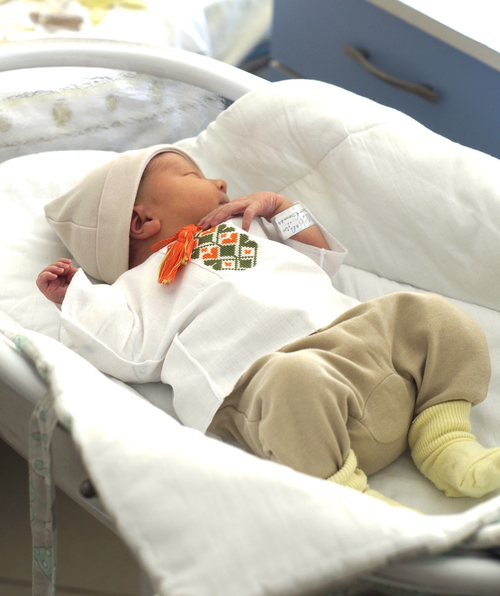 Відповіді на поширені запитання батьків новонароджених щодо проведення неонатального скринінгу: