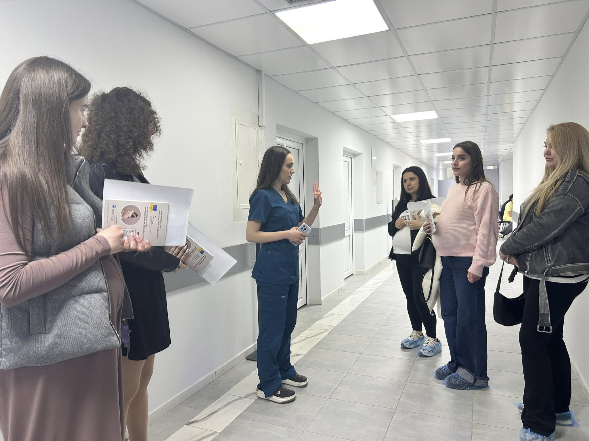 Заняття в Академії вагітності