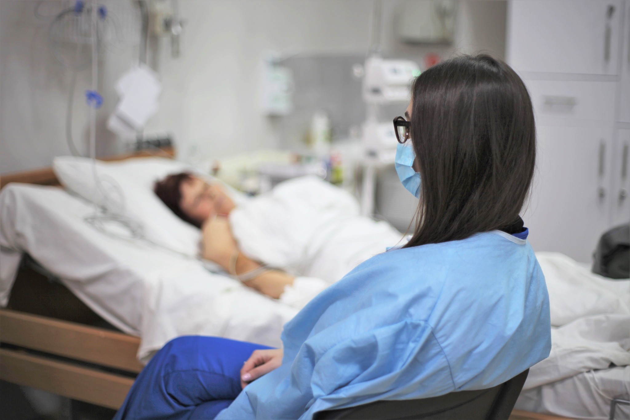 Шановні пацієнти стаціонарних відділень та відвідувачі!