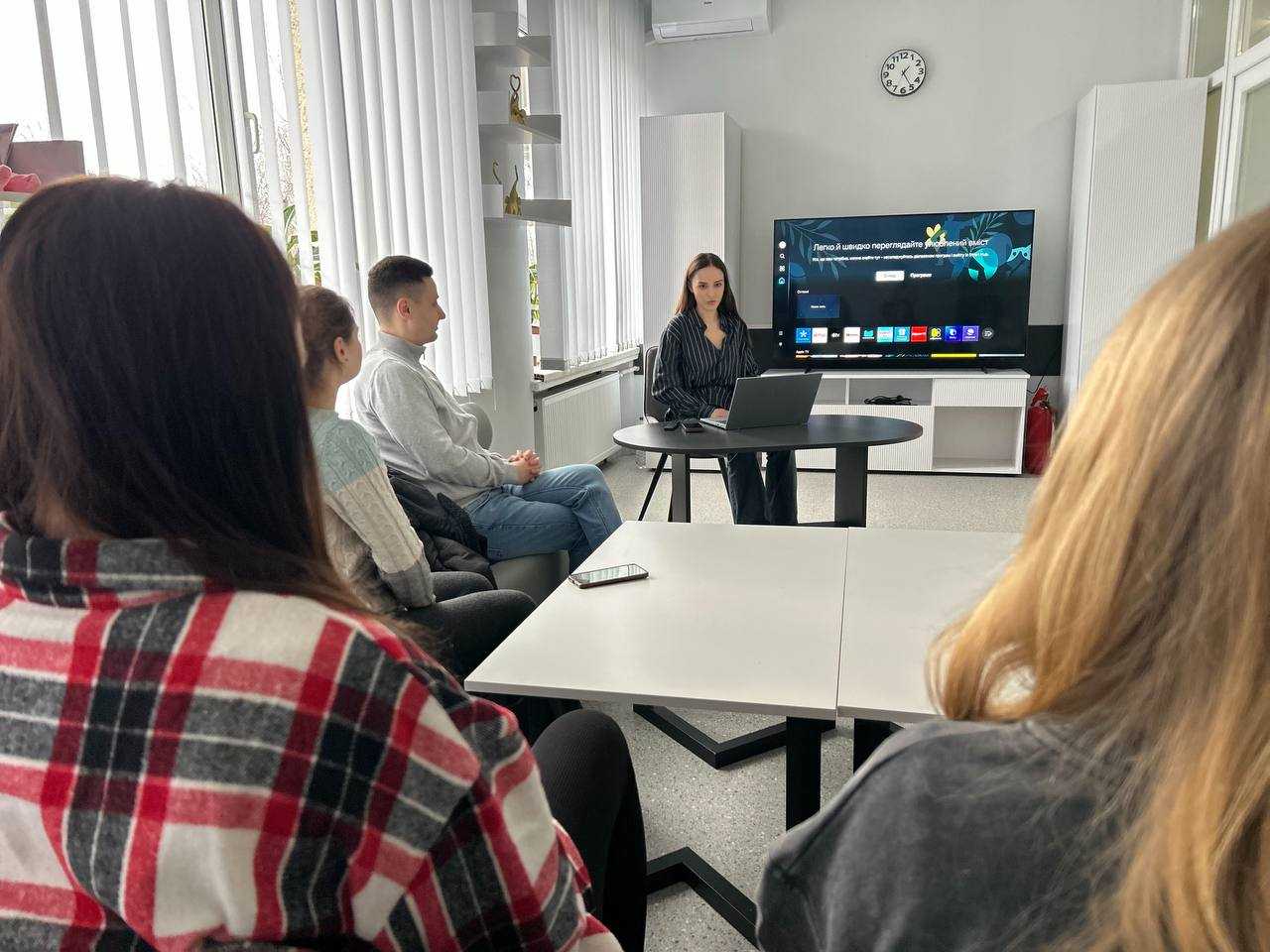 У Лікарні Святого Мартина триває серія зустрічей «Академії вагітності» для жінок