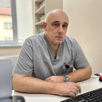 photo_5195171812973678637_y