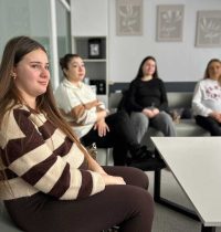 photo_5199417336606165866_y