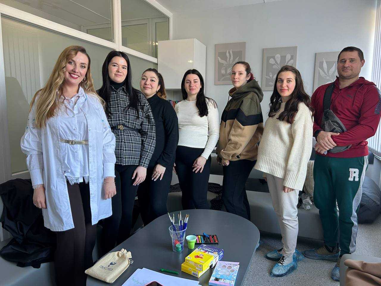 Зустріч із психологом Світланою Загородньою, під час якої майбутні мами говорили про емоційний стан під час вагітності та способи роботи з тривогою