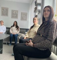 photo_5321536146028303802_y