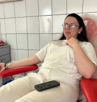 photo_5337264921856645624_y