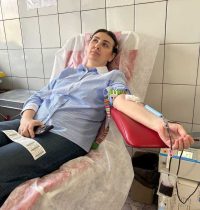 photo_5337264921856645631_y