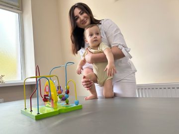 Віхи розвитку дитини: коли варто звернутися до дитячого фізичного терапевта Віхи розвитку дитини: коли варто звернутися до дитячого фізичного терапевта