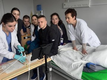 Фахівці різних напрямів Лікарні Святого Мартина пройшли навчання з POCUS — ультразвукової діагностики