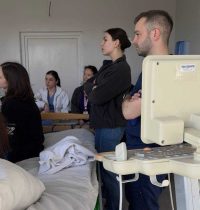 photo_5418117861592471306_y