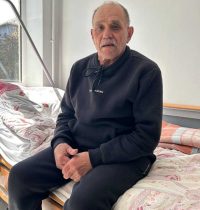 photo_5440730795686434053_y