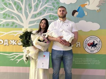 У Лікарні Святого Мартина за тиждень народилося 34 немовлят У Лікарні Святого Мартина за тиждень народилося 34 немовлят