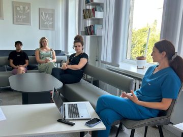 У Лікарні Святого Мартина відбулося чергове заняття «Академії вагітності» У Лікарні Святого Мартина відбулося чергове заняття «Академії вагітності»